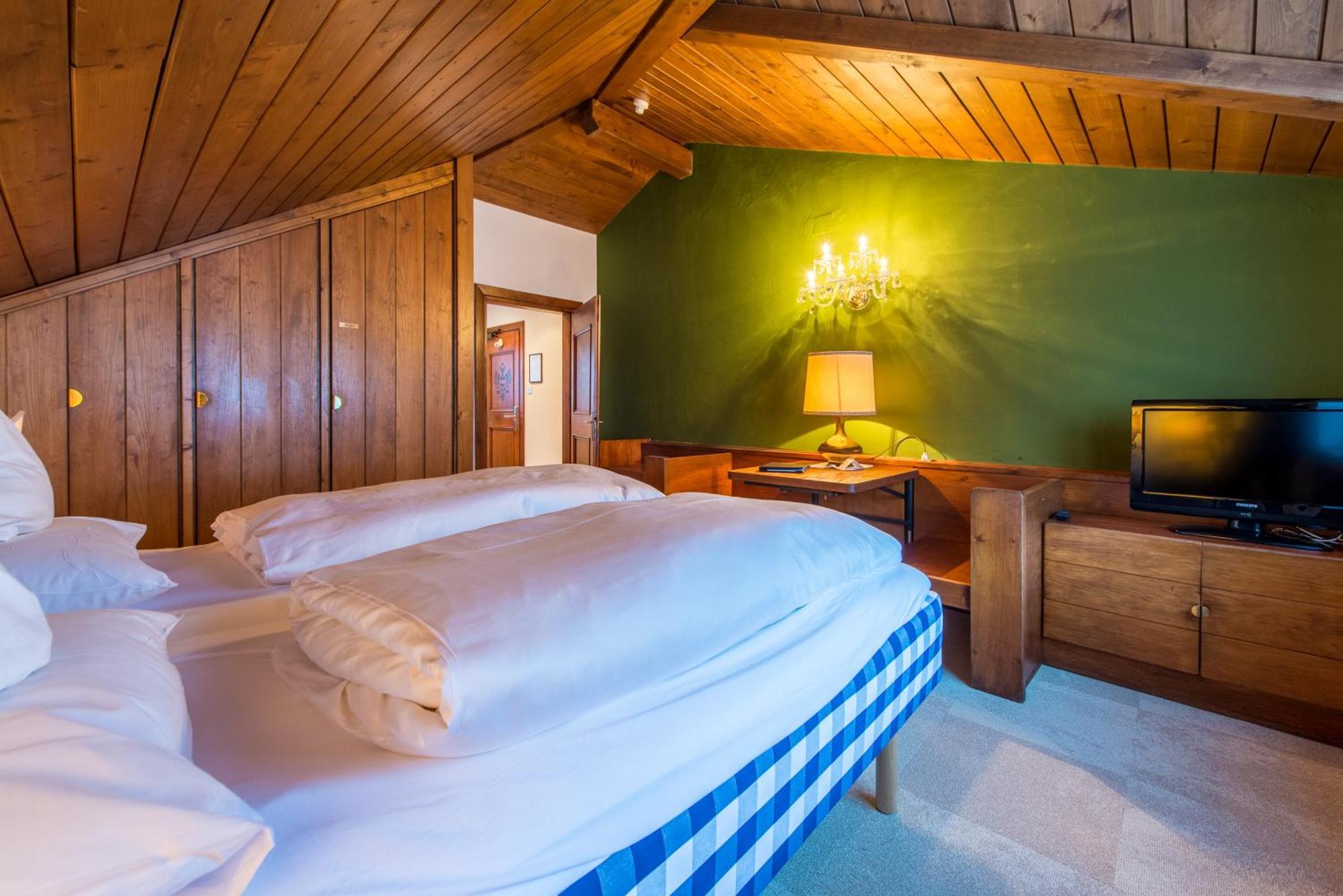 Adler Suite & Stube วิลลาบาสซา ภายนอก รูปภาพ