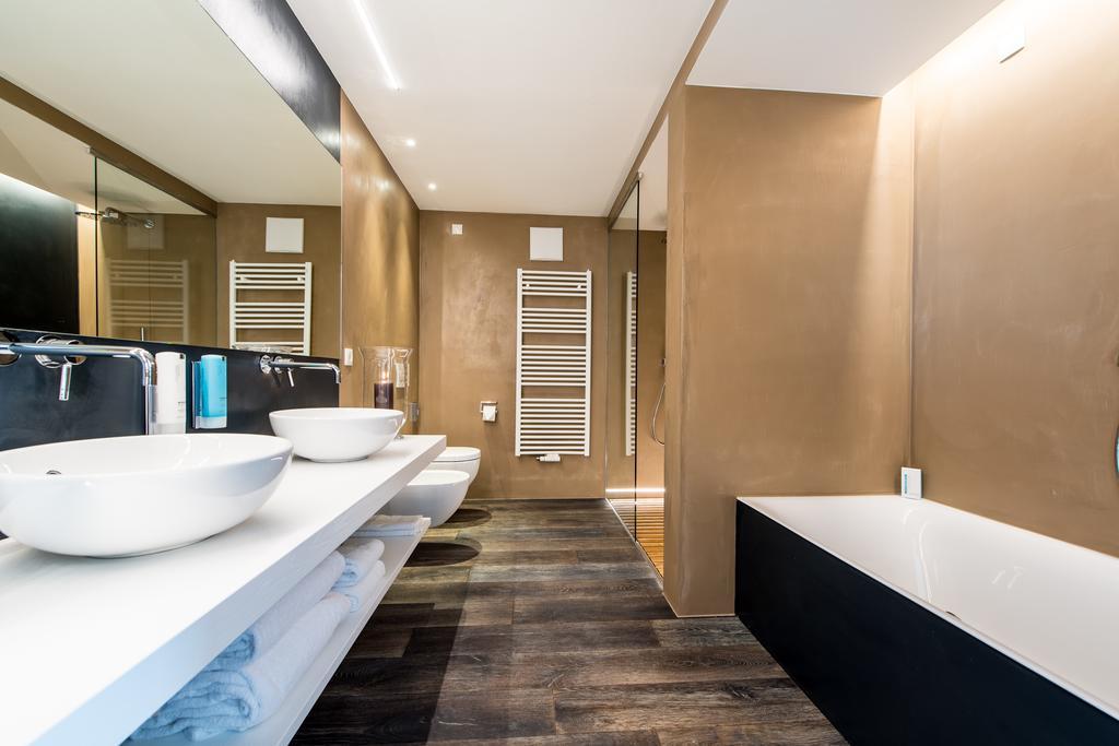 Adler Suite & Stube วิลลาบาสซา ภายนอก รูปภาพ
