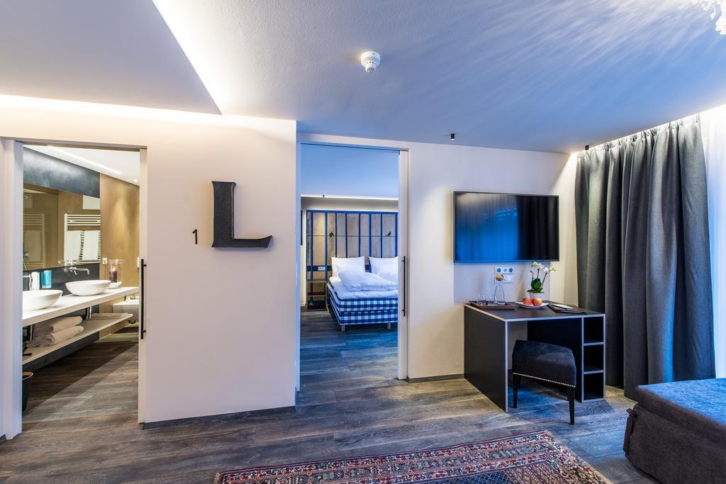 Adler Suite & Stube วิลลาบาสซา ภายนอก รูปภาพ