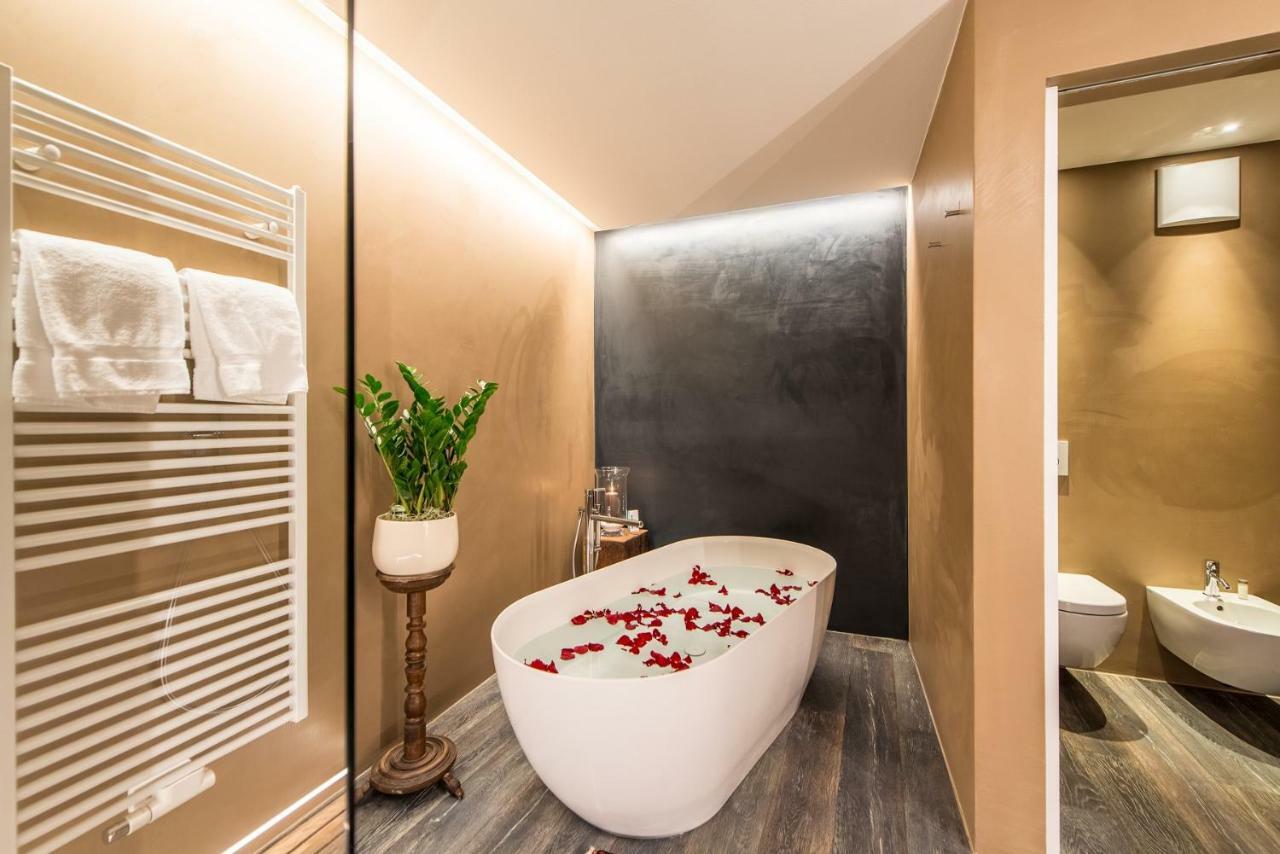 Adler Suite & Stube วิลลาบาสซา ภายนอก รูปภาพ