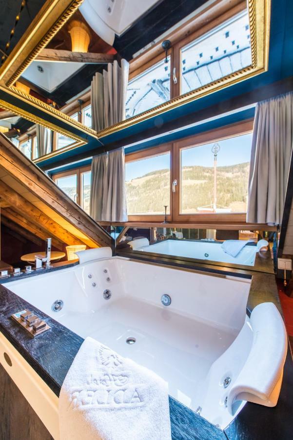 Adler Suite & Stube วิลลาบาสซา ภายนอก รูปภาพ